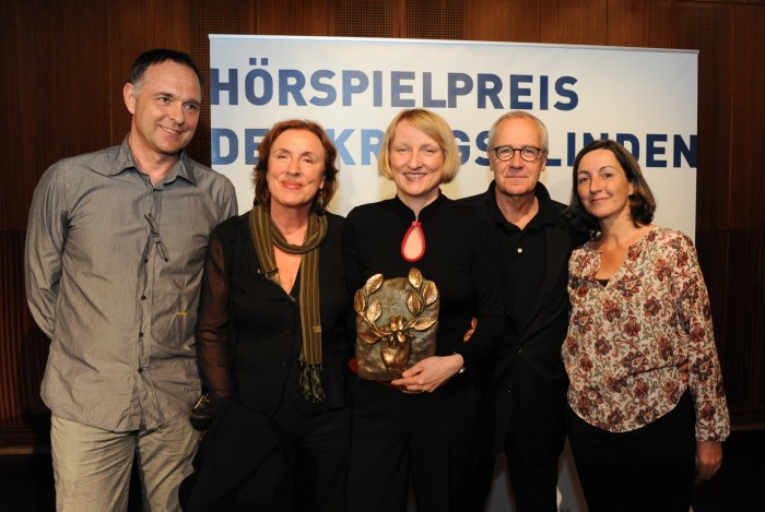 Pierre Oser, Elisabeth Panknin, Gesine Schmidt, Walter, Adler, Martina Müller-Wallraf. Foto: Dieter Anschlag