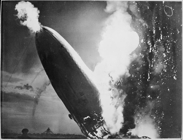 Explosion des LZ 137 Hindenburg am 6. Mai 1937.
