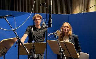 Philipp Froissant, Brigitte Hobmeier. Bild Jakob Roth. BR.