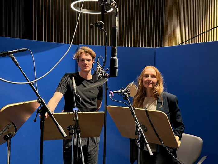 Philipp Froissant, Brigitte Hobmeier. Bild Jakob Roth. BR.