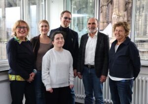 (v. l. n. r.): Die Fachjury für den Hörspielpreis der Kriegsblinden: Gaby Hartel, Christine Harrasser, Özge Yildiz, Martin Weigert, Dietrich Plückhahn und Birgit Schulz. Bild: Claudia Ast.